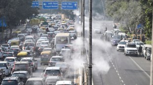 Delhi shrouded in smog: AQI soars to 333, cold wave alert issued
