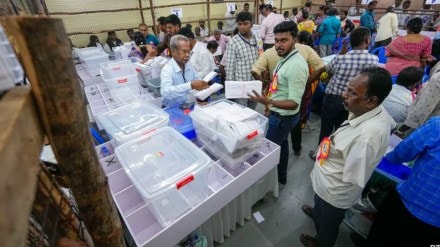 Wardha Nagar Parishad Results 2025 Live: Congress gives a tough fight to BJP in early rounds - Track winning candidates here.