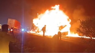 Nine killed as truck rams into sleeper bus in Karnataka, vehicle bursts into flames