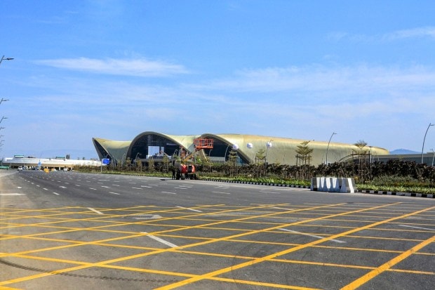 The idea for the airport was first proposed in 1997 by Maharashtra's City and Industrial Development Corporation (CIDCO). Prime Minister Narendra Modi laid its foundation stone in 2018 and inaugurated the airport on October 8 this year. (Image source: PTI)