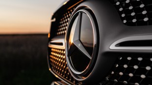 Mercedes-Benz India Hikes Prices by Up to 2% from Jan 1, Citing Rupee-Euro Volatility