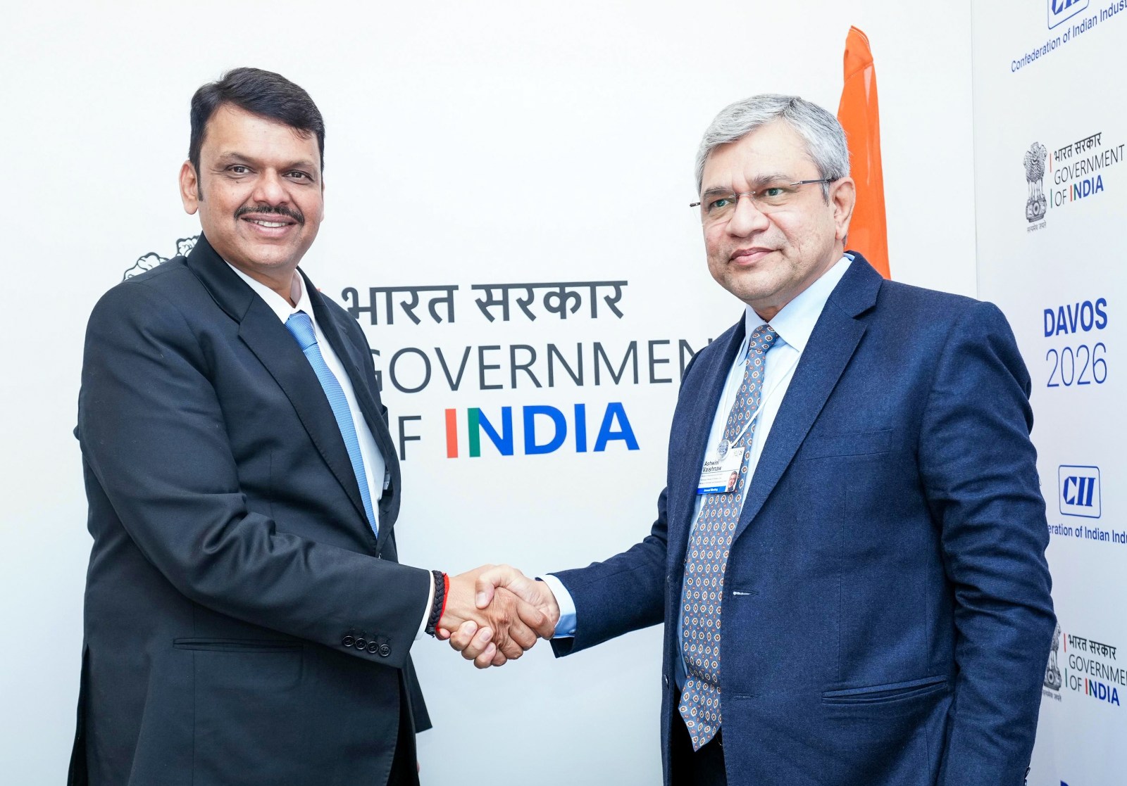 Maharashtra Chief Minister Devendra Fadnavis meets Union Minister Ashwini Vaishnaw at World Economic Forum (Photo: Devendra Fadnavis/X)