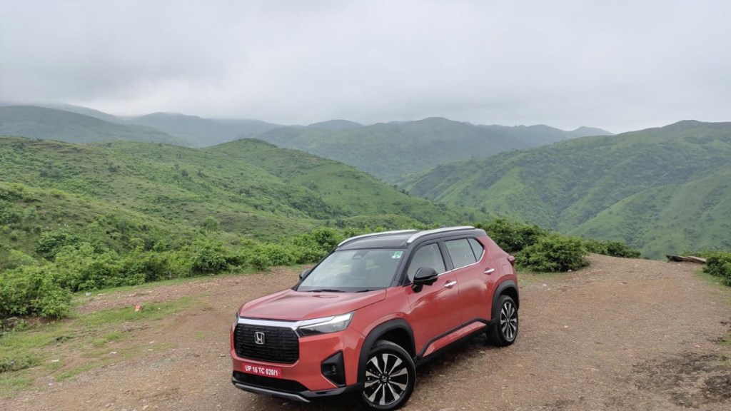 The Elevate is a no-nonsense SUV – it has a huge boot space (458 litres), and its tight turning radius of 5.2 metres makes it a breeze to drive in narrow streets of India