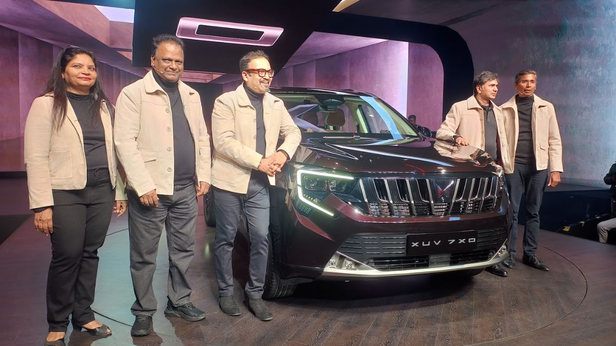 Pricing for the XUV 7X0 is applicable to the first 40,000 units. Bookings and deliveries will begin from January 14, while test drives are already open. The XUV 7XO is essentially a heavily updated iteration of the XUV 700. Pricing for the XUV 7X0 is applicable to the first 40,000 units. Bookings and deliveries will begin from January 14, while test drives are already open. The XUV 7XO is essentially a heavily updated iteration of the XUV 700.