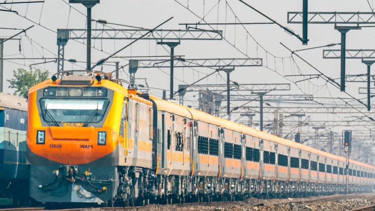 The train will consist of 20 coaches, aligning with the standard Amrit Bharat configuration aimed at handling long-distance passenger volumes.