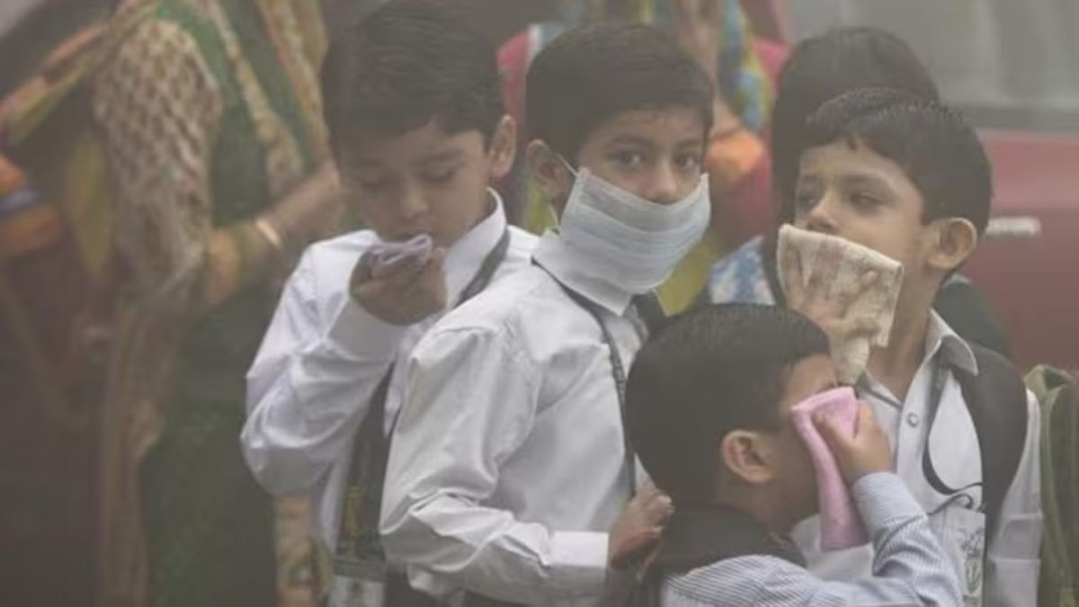 Schools in Delhi-NCR had remained closed earlier this week due to severe cold conditions and extreme fog prevalent in the region and had been scheduled to reopen from January 16. Schools in Delhi-NCR had remained closed earlier this week due to severe cold conditions and extreme fog prevalent in the region and had been scheduled to reopen from January 16.