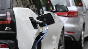 SUV Power Play: India’s EV Market Surges 77% in 2025 as Mahindra and MG Challenge Tata’s Dominance