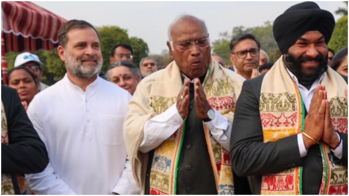 Sarma claimed that President Murmu had specifically requested the guests to abide by the dress code. Sarma claimed that President Murmu had specifically requested the guests to abide by the dress code.
