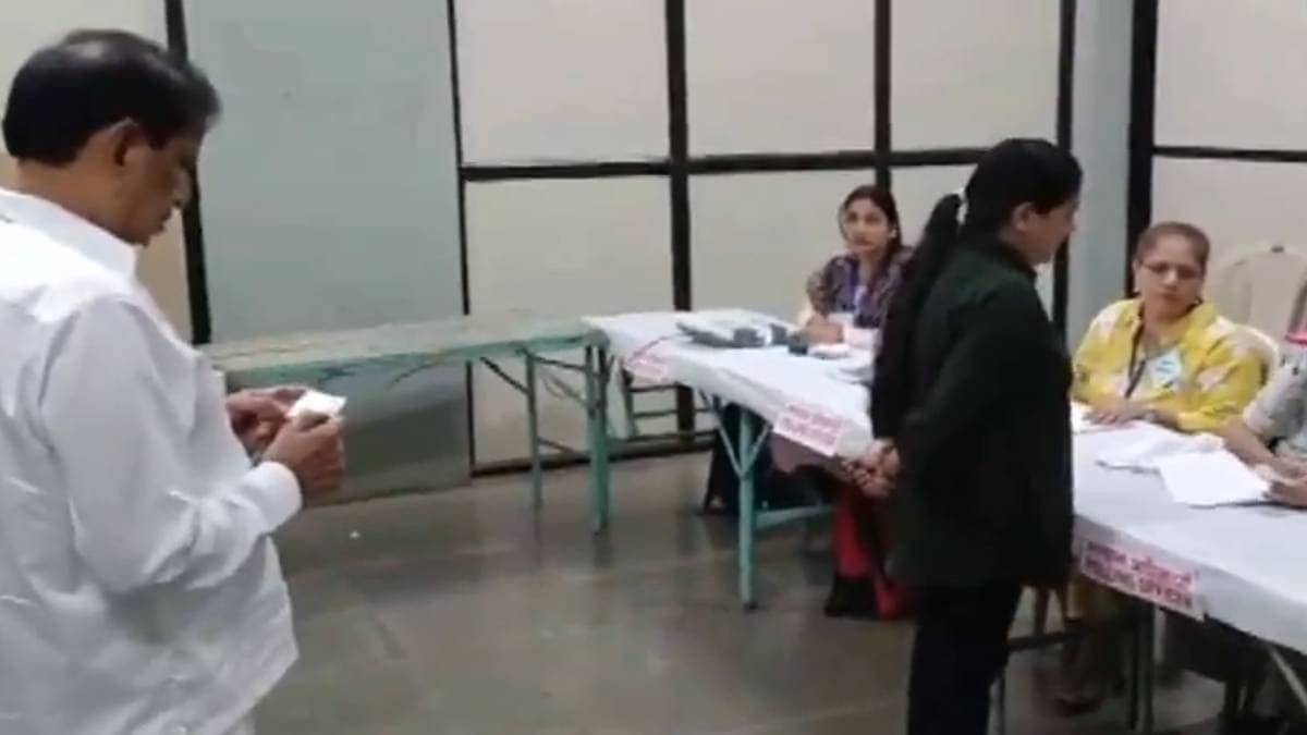 Maharashtra Municipal Election 2026, Public holiday for BMC polls today