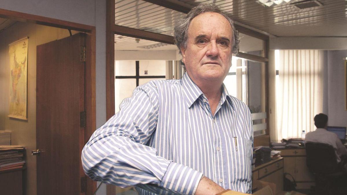 Sir Mark Tully death, Mark Tully dies at 90, BBC voice of India, Sir Mark Tully obituary, Mark Tully BBC journalist, BBC India correspondent, Mark Tully India reporting, Sir Mark Tully Padma Bhushan, Mark Tully books on India, No Full Stops in India author, India in Slow Motion Mark Tully, Operation Bluestar BBC coverage, Bhopal gas tragedy BBC journalist, Babri Masjid demolition reporting, veteran BBC journalist death