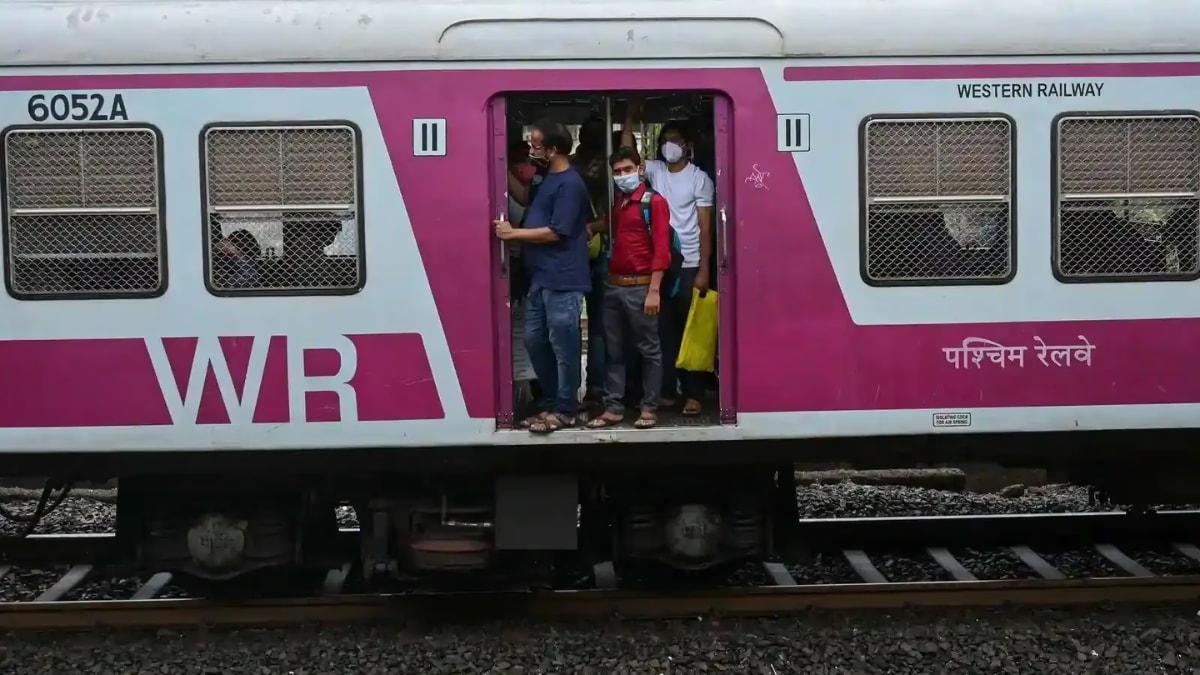 Mumbai local train update