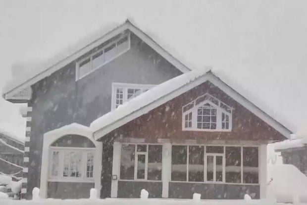 Shimla, Manali record their first snowfall after months of dry weather, prompting travel advisories.. (Photo source: ANI)