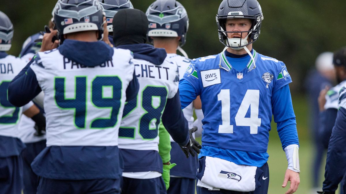 Drake Maye Patriots vs Sam Darnold Seahawks Super Bowl LX 2026 preview.