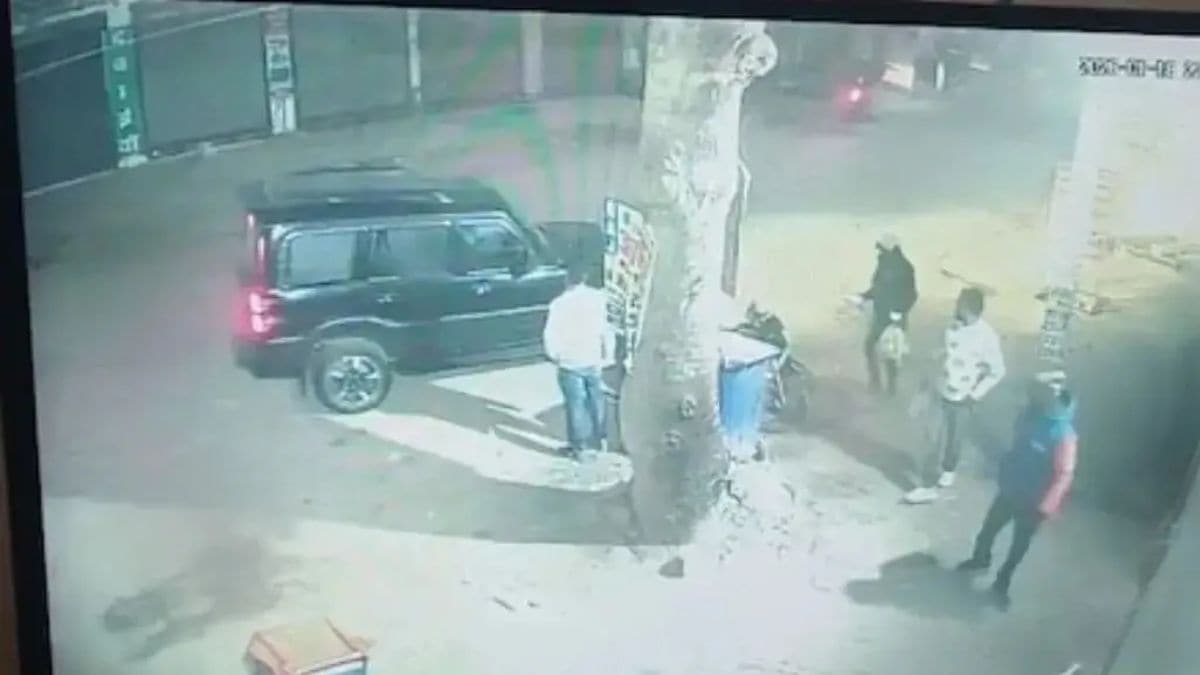 Govt Doctor Runs SUV Over Swiggy Delivery Agent