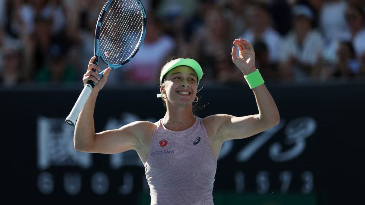 Zeynep Sonmez wins game, rescues ball girl on Australia Open’s Day 1 . (Image Source: Reuters)