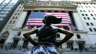 Wall Street hits fresh highs as Dow logs best start since 2003