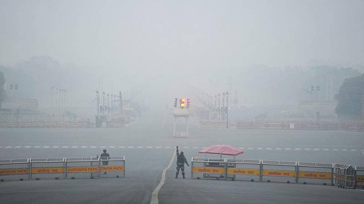 IMD warns of dense fog over Punjab, Haryana, UP and Bihar; Delhi set for cold wave