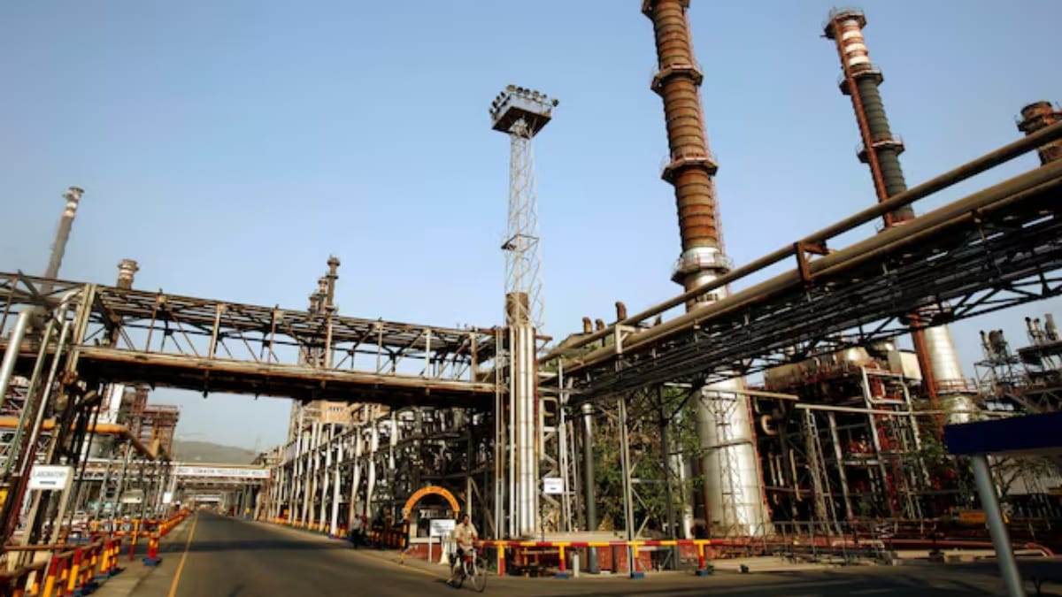 Reliance denies Bloomberg report on Russian oil tankers headed to Jamnagar refinery