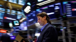Dow at record high, energy shares surge as investors look past Venezuela turmoil