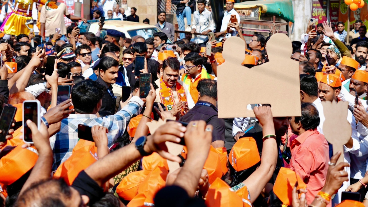 BMC polls: Fadnavis rides bike at Mahayuti rally BMC polls: Fadnavis rides bike at Mahayuti rally