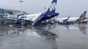 Kashmir snowfall disrupts air travel: 50 flights cancelled at Srinagar Airport, hundreds stranded 
