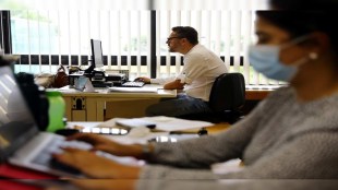 India’s White-Collar Hiring Hits 3,000-Point Milestone