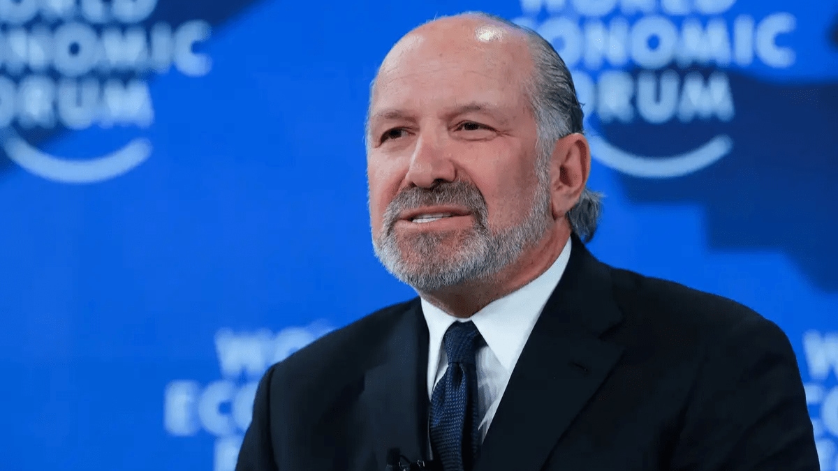 US commerce secretary Howard Lutnick was heckled at a World Economic Forum dinner in Davos hosted by BlackRock’s Larry Fink, The Financial Times reported citing people familiar with the matter.