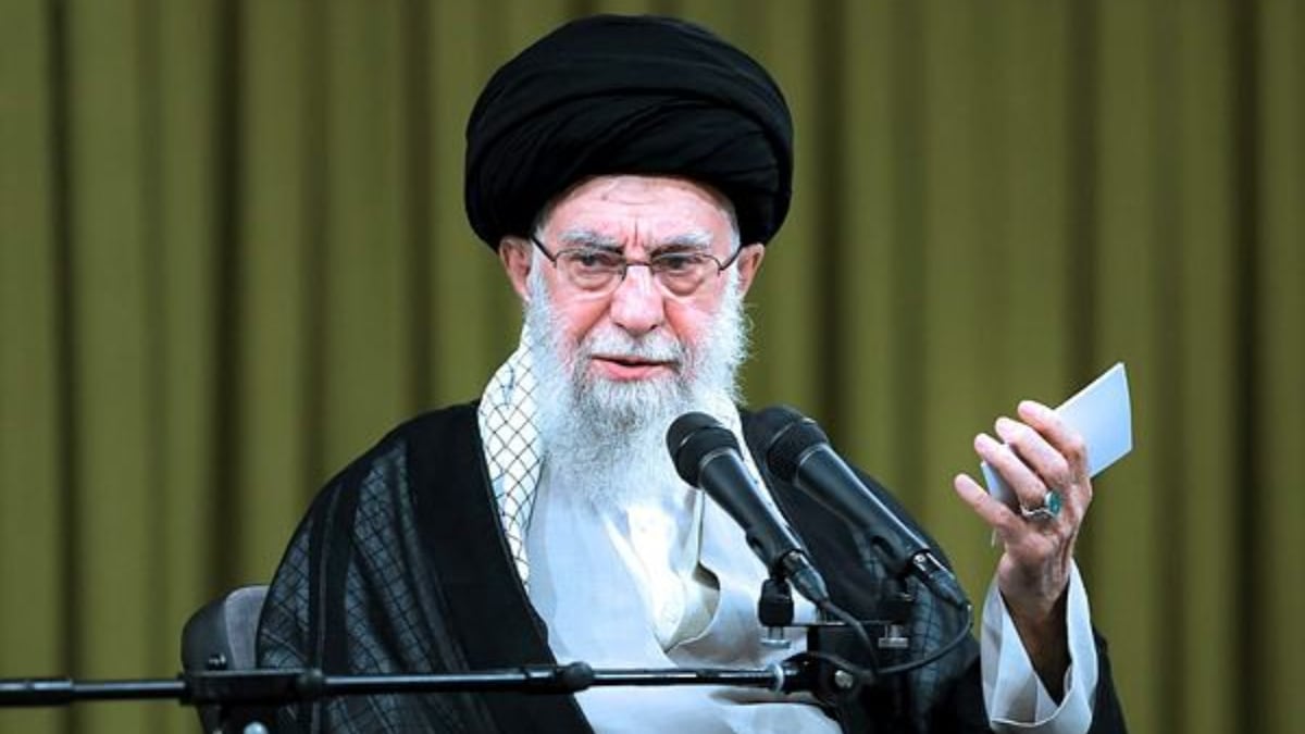 The intelligence assessment reportedly stated Iran’s Supreme Leader Ayatollah Ali Khamenei would depart Tehran with around 20 people, including family and close aides, if military or security services refuse his orders, defect, or lose control of the situation.