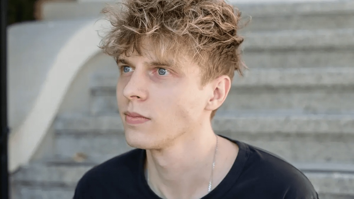 Kirill Avery, young Russian entrepreneur, founder and CEO, raising funds for AI and online identity startups