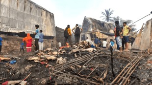 Rescue teams search debris after deadly fire at godowns in Kolkata’s Anandapur area