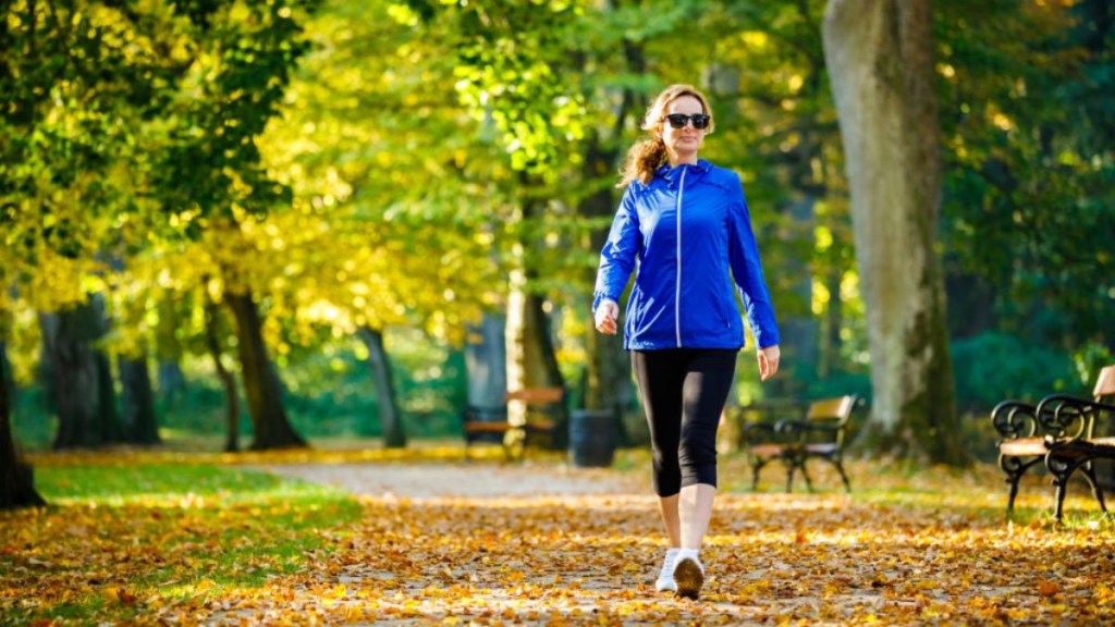 Silent walking, posture walking, interval walking: The 3 smart walking trends Indians are following in 2026