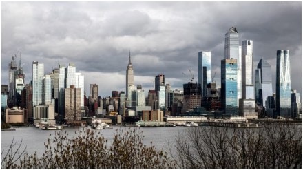 A view of the New York City skyline of Manhattan and the Hudson River during the outbreak of the coronavirus disease (COVID-19) in New York City, as seen from Weehawken, New Jersey. 
