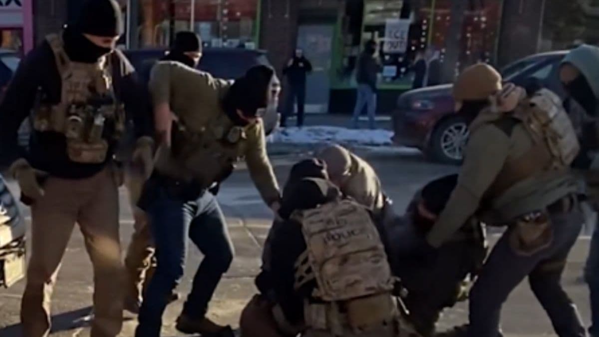 Footage shows ICE agent taking weapon before Alex Pretti was shot