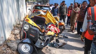 A view of a damaged rickshaw after a portion of a cement metro pillar collapsed during the construction work and fell onto it at LBS Road in Mulund (ANI Photo)