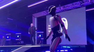 Tesla bot / Representative image