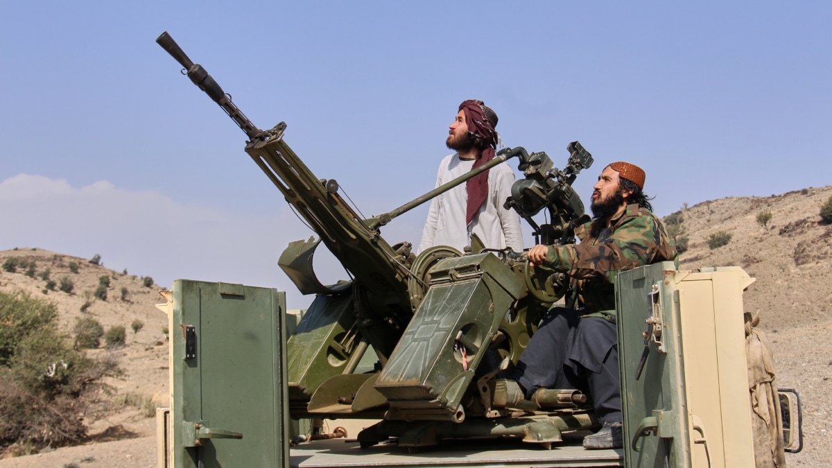 Pakistani jet crashes in Jalalabad; pilot detained by Taliban amid ...