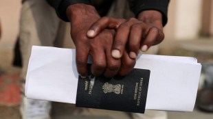 ECR passport holders travelling to Dubai, POE for ECR passport, ECR passport holders travelling to Qatar, Indians working abroad, ECR passport holders, POE clearance, non-work visas, tourist visas