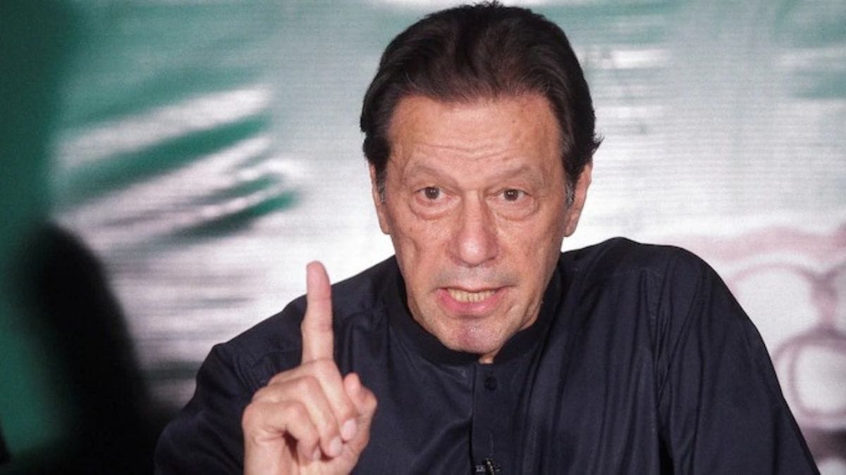 Gavaskar, Kapil Dev join global appeal for 'immediate medical care' for Imran Khan: 'Rivalry ends when the stumps are drawn' - Cricket News | The Financial Express