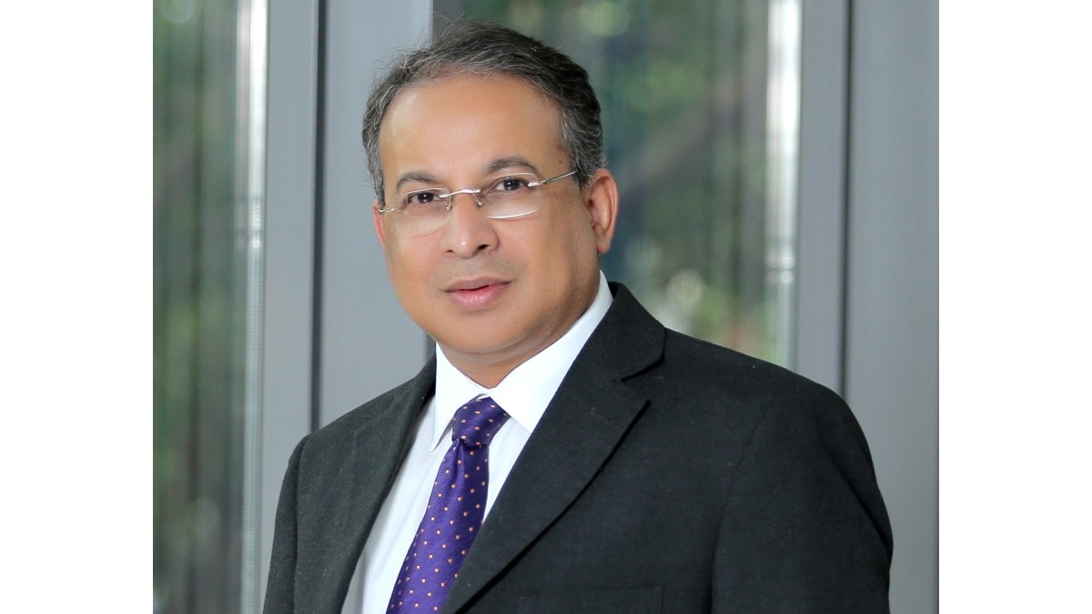 https://images.financialexpressdigital.com/2026/02/Mr-Praveer-Sinha-CEO-MD-Tata-Power-2-2-1.jpg?quality=100