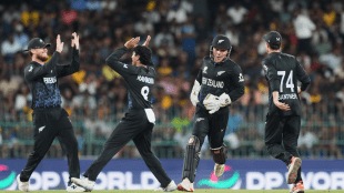 New Zealand's Tim Seifert, centre, celebrates with teammates the wicket of Sri Lanka's Pavan Rathnayake during the T20 World Cup cricket match between Sri Lanka and New Zealand in Colombo. (Photo: AP)