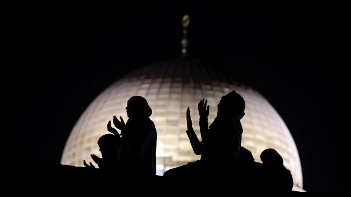 Ramadan 2026 start date, when will Ramadan begin 2026, Ramadan moon sighting Saudi Arabia, Saudi Arabia Ramadan announcement 2026, Ramadan crescent sighting February 17, Ramadan expected February 18 or 19, Islamic calendar Ramadan dates 2026, Ramadan moon sighting UAE advisory, International Astronomical Centre Ramadan warning, Ramadan moon sighting solar eclipse risk, is it safe to view Ramadan moon with binoculars, Ramadan moon sighting rules Saudi Arabia, how Ramadan start is decided, Ramadan fasting dates worldwide 2026, Ramadan crescent visibility Middle East, Ramadan moon sighting news today, Gulf countries Ramadan working hours, what is Suhoor and Iftar Ramadan, Ramadan fasting timings Saudi Arabia 2026, Ramadan moon sighting safety guidelines, global Ramadan announcement updates, Muslims Ramadan preparation 2026, Saudi Supreme Court Ramadan statement, Ramadan news Middle East February 2026, latest Ramadan moon sighting updates