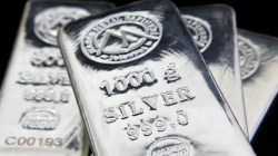 MCX Silver Rate today LIVE: Silver volatile – Spot prices fall 2%, near $82/oz level