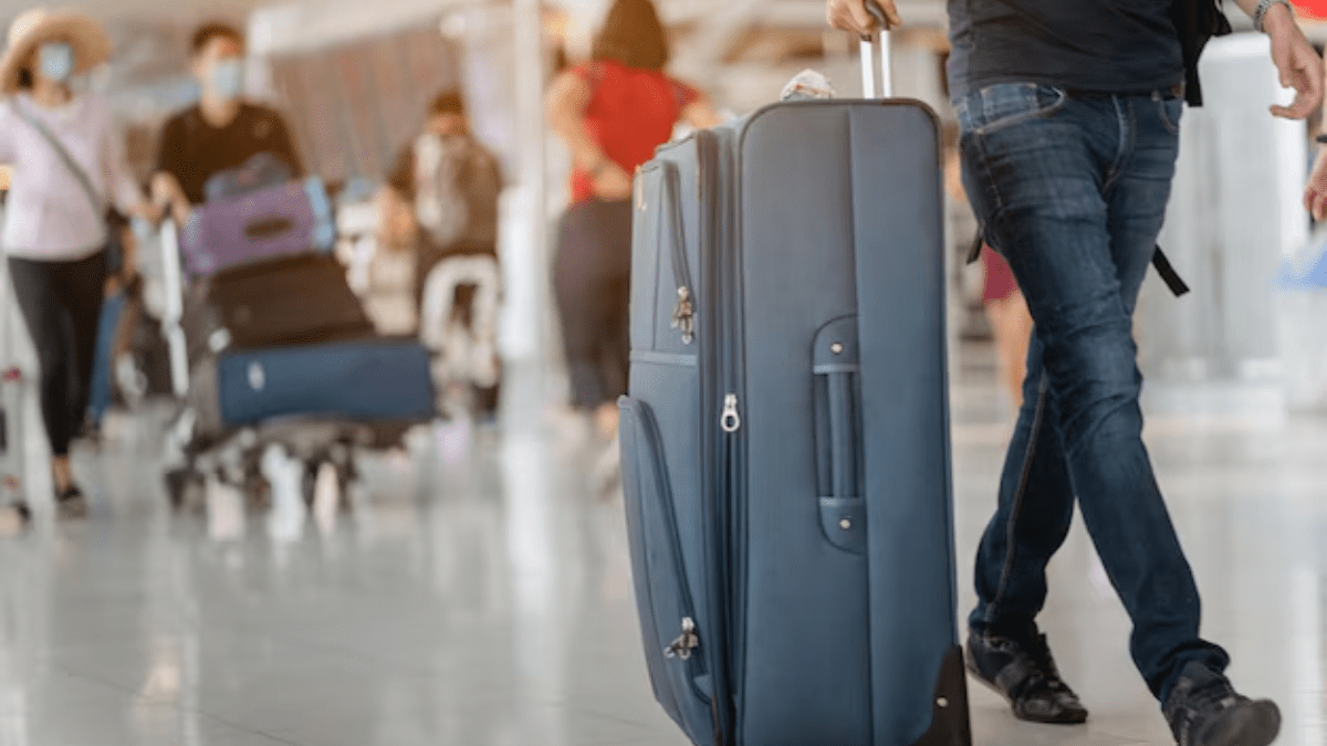 New Customs Rules Simplify Travel: Laptops, Pets, and Jewellery Now Duty-Free New Customs Rules Simplify Travel: Laptops, Pets, and Jewellery Now Duty-Free