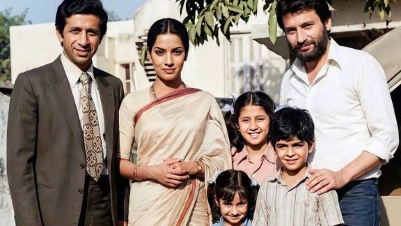 Masoom set picture with Shekhar Kapur, Naseeruddin Shah and Shabana Azmi