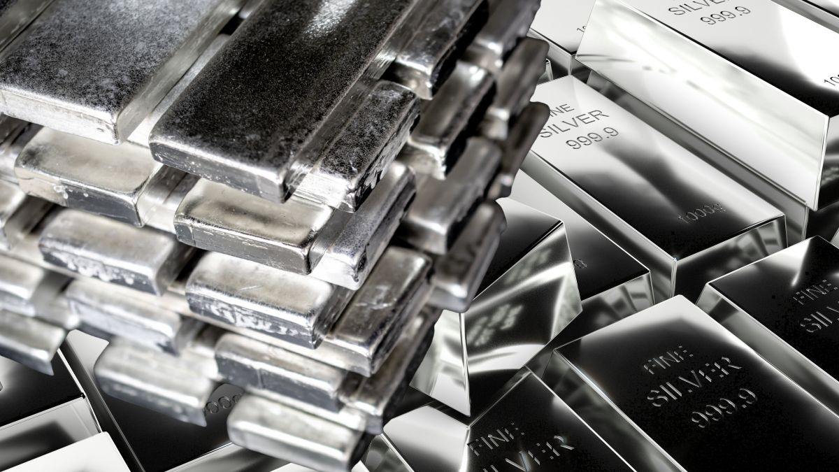 Silver Price Today in India, Silver Rate (Chandi ka Rate) 6th Feb 2026 Live Updates: Silver prices plunged sharply from its record highs amid a rebounding dollar—track live updates and see expert forecasts