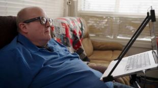 Elon Musk’s Neuralink Chip Excels in Voice Clinical Trial, Enables ALS Patient to Speak Using His Mind