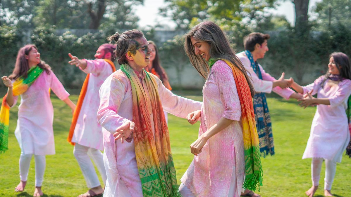 Balam Pichkari und Rang barse gehört? Jetzt probiere DIESE Playlist für ...