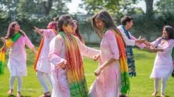 Heard Balam Pichkari, Rang barse, Now try THIS playlist for your Holi party