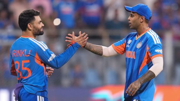 India team management and captain Suryakumar Yadav discussing team strategy and playing 11 options ahead of the T20 World Cup 2026 final in Ahmedabad.