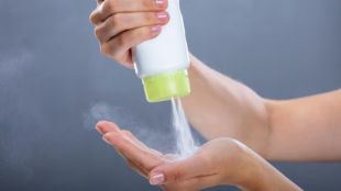 The Lancet retracts 1977 talc paper amid asbestos cancer risk concerns